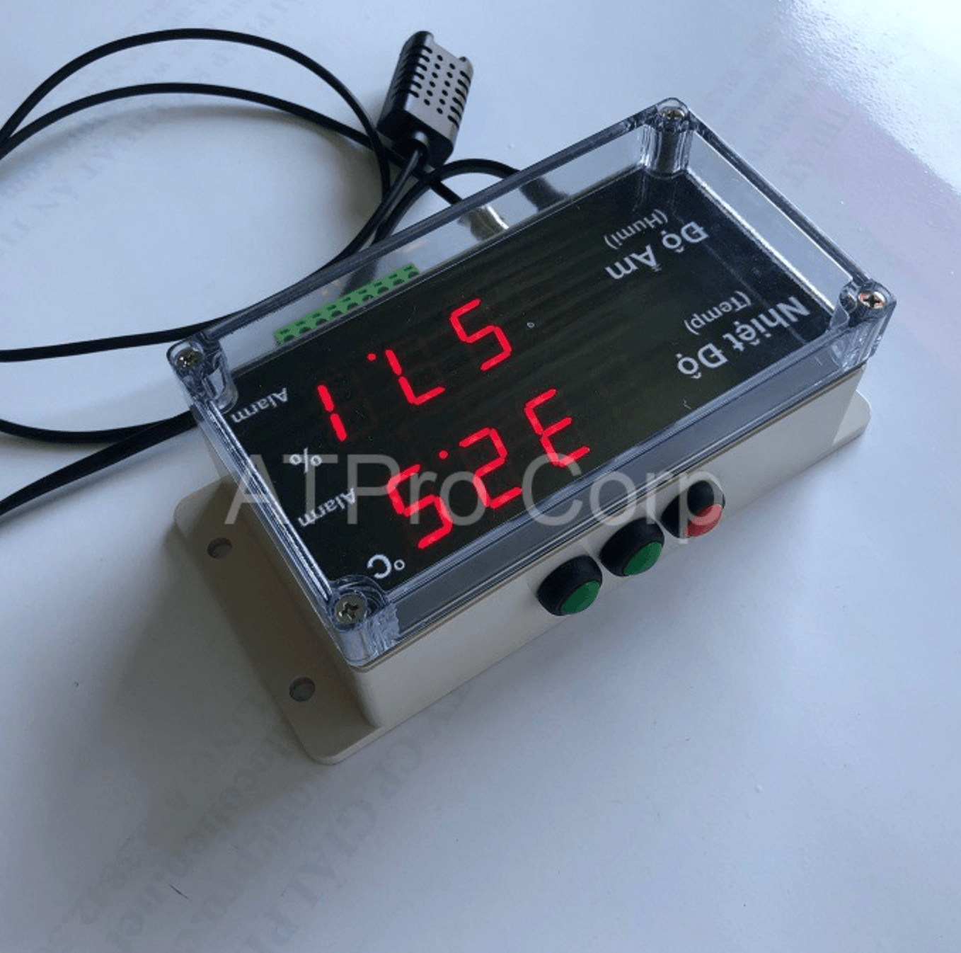 temperature and humidity monitoring controller model at-thms3-1