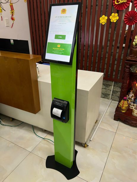 Queue Management Kiosk with Automatic Ticket Dispenser